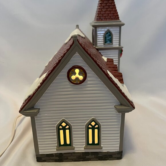 Department 56 Snow Village – Shady Oak Church (1994) w/ Trees and Carolers - Picture 4 of 15